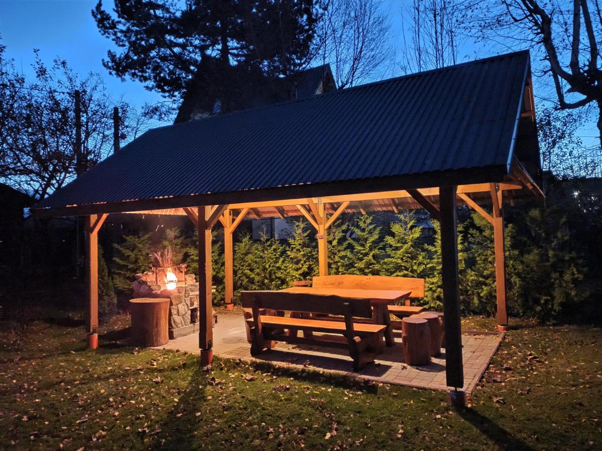 Apartamento Brzoskwiniowy Dom Banska Nizna Exterior foto